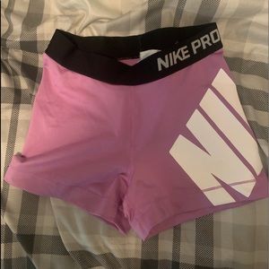 women’s nike pros